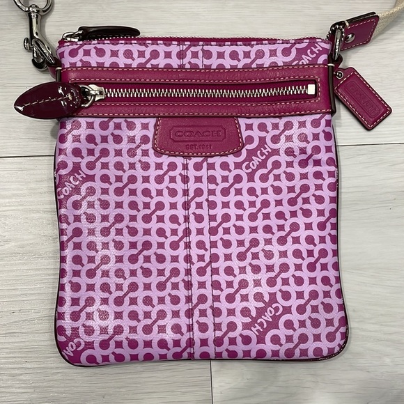 Coach Pink/Purple Gramercy Op Art Swing-Pack Bag - Picture 2 of 12
